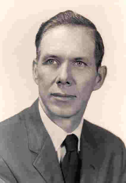 Ralph McCracken (1921-2004) Ralph McCracken (1921-2004)